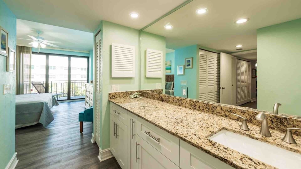 The master bathroom is en suite and quite spacious...