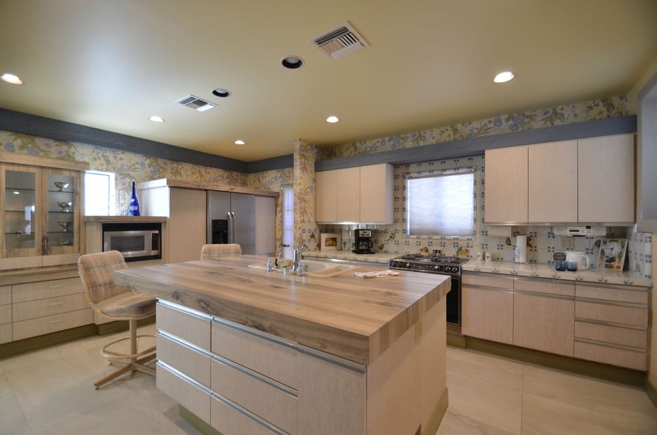 Exclusive Villa, Multiple Beds (Pickford Palms Ranch A-1, 6  mi from) | Private kitchen | Microwave, cookware/dishes/utensils