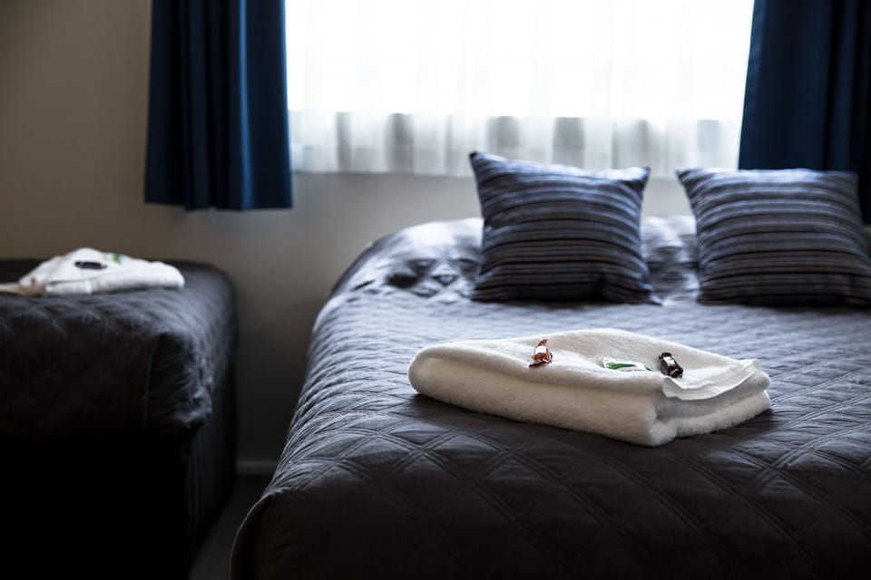 Family Suite | Premium bedding, minibar, desk, iron/ironing board