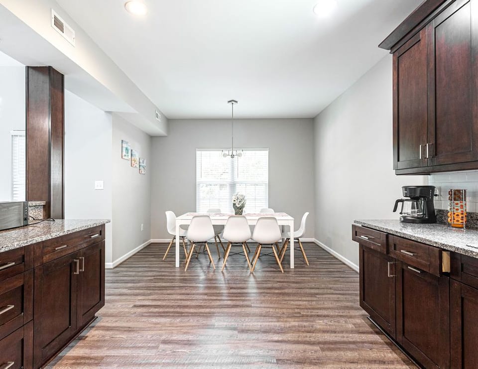 Dining room, seating for 8.