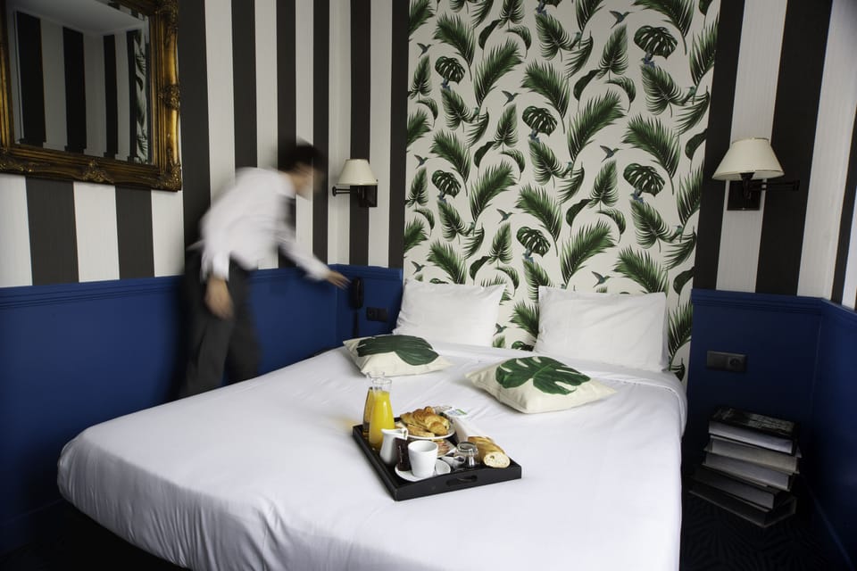 Premium bedding, in-room safe, desk, laptop workspace