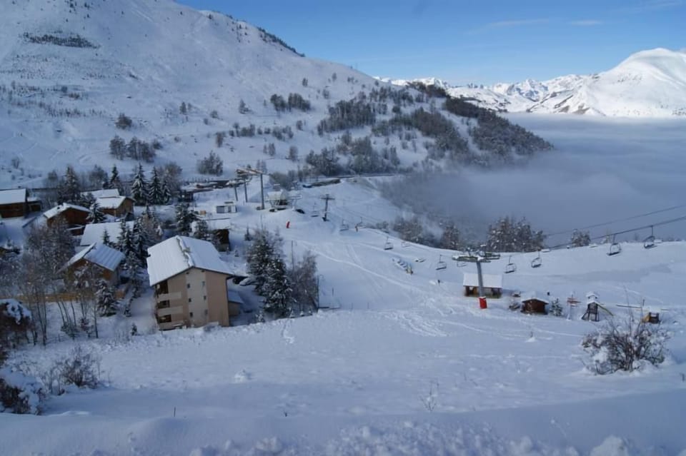Snow and ski sports