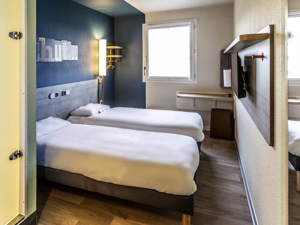 Twin Room, 2 Twin Beds | Desk, free WiFi