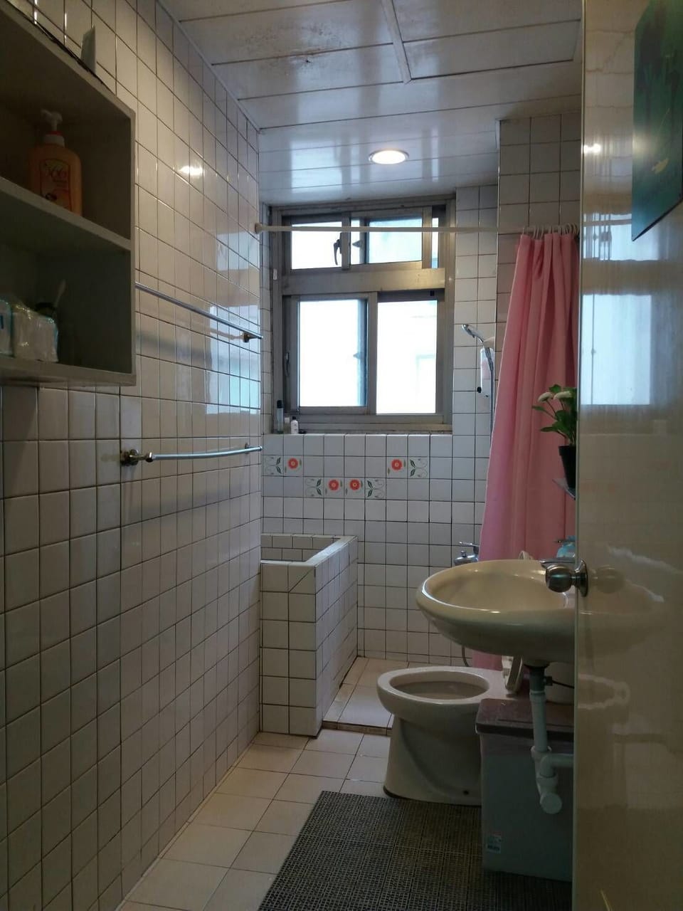 Shower, free toiletries, hair dryer, slippers