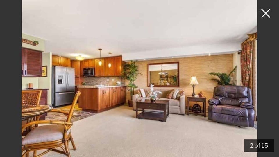 Enjoy free Wifi and Cable TV in our living room/dining room area