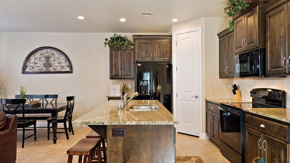 Fully Stocked Gourmet Kitchen