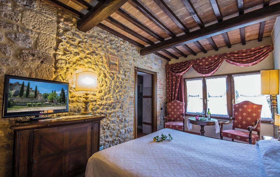 Superior Double Room | Desk, free WiFi, bed sheets