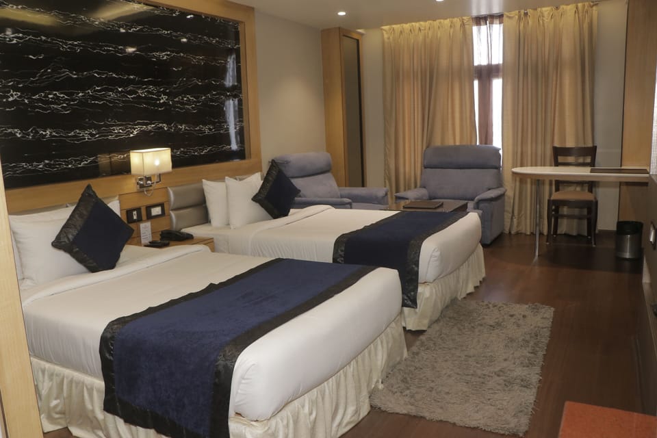 1 bedroom, premium bedding, in-room safe, desk