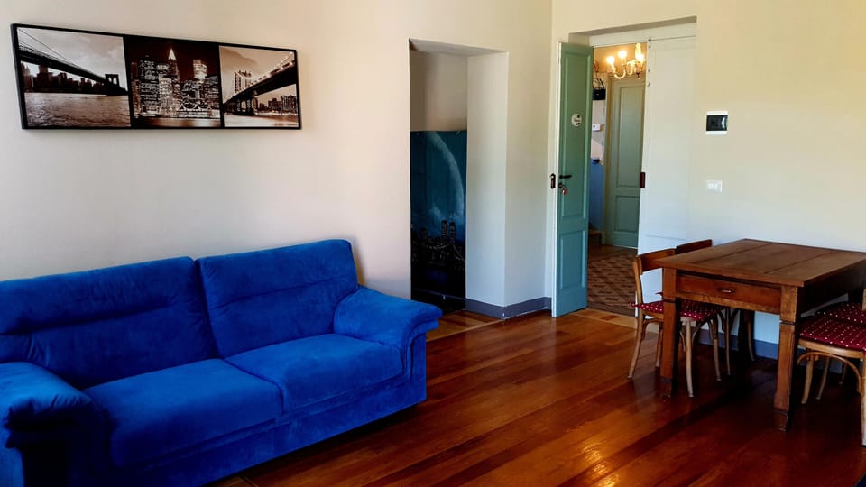 Family Apartment, Mountain View | Living room | Flat-screen TV