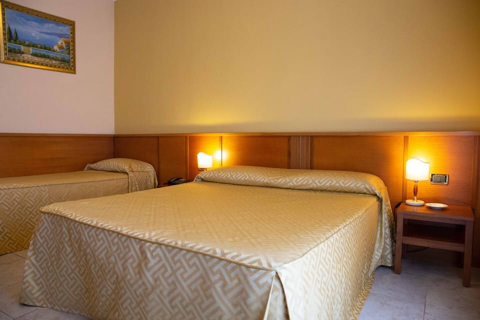 Double Room | Premium bedding, minibar, in-room safe, desk