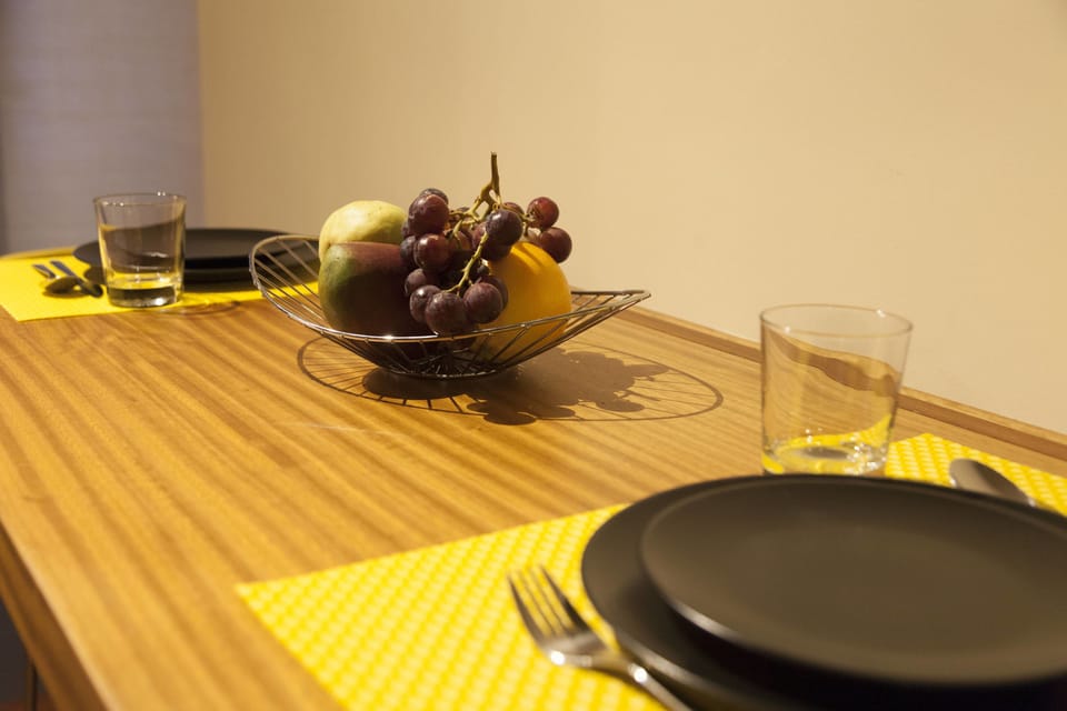 Deluxe Studio, Accessible, Kitchenette | In-room dining