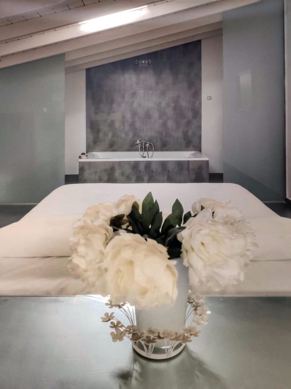 Exclusive Loft, Private Bathroom, Courtyard View | Interior