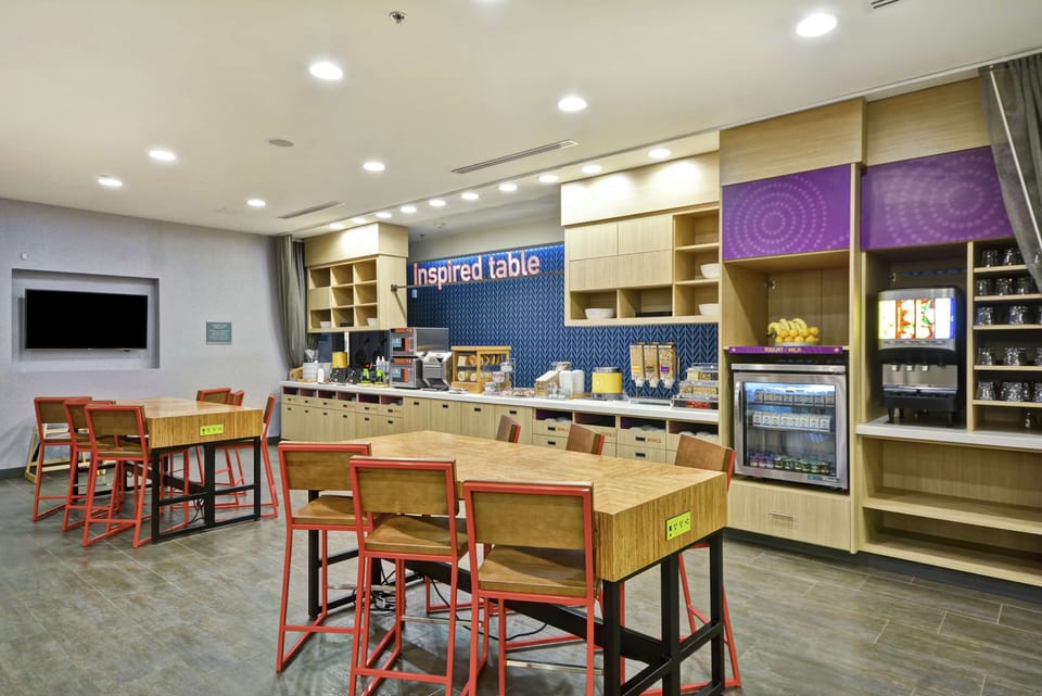 Free daily continental breakfast