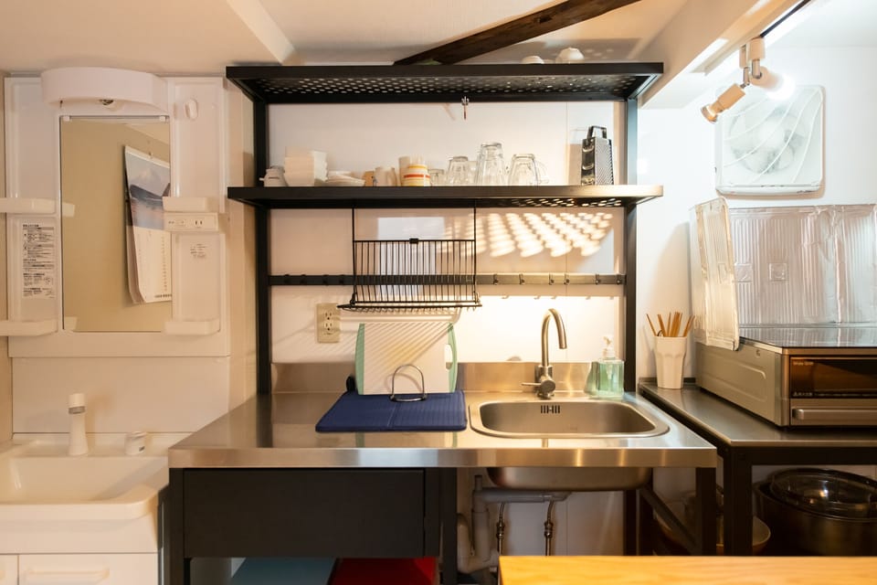 Design Villa, Pets Allowed | Laptop workspace, WiFi (free), bed sheets