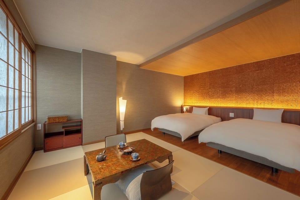 Suite | In-room safe, WiFi (free), bed sheets