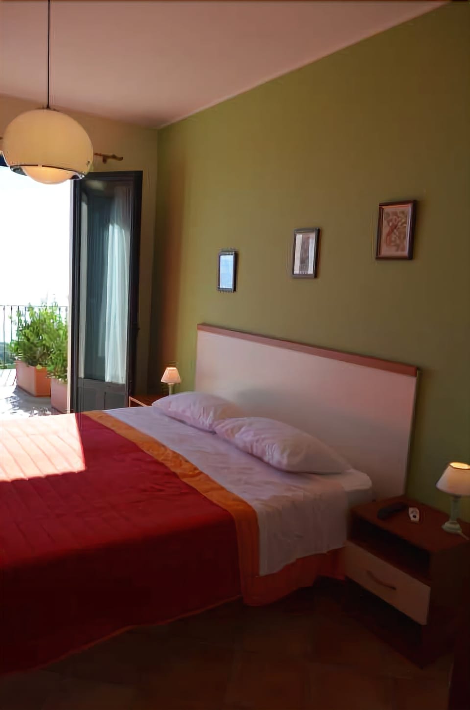 Double Room, Sea View | Minibar, desk, cribs/infant beds, free WiFi