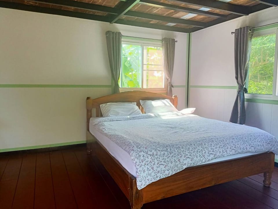 Family Duplex, Multiple Beds | Free WiFi