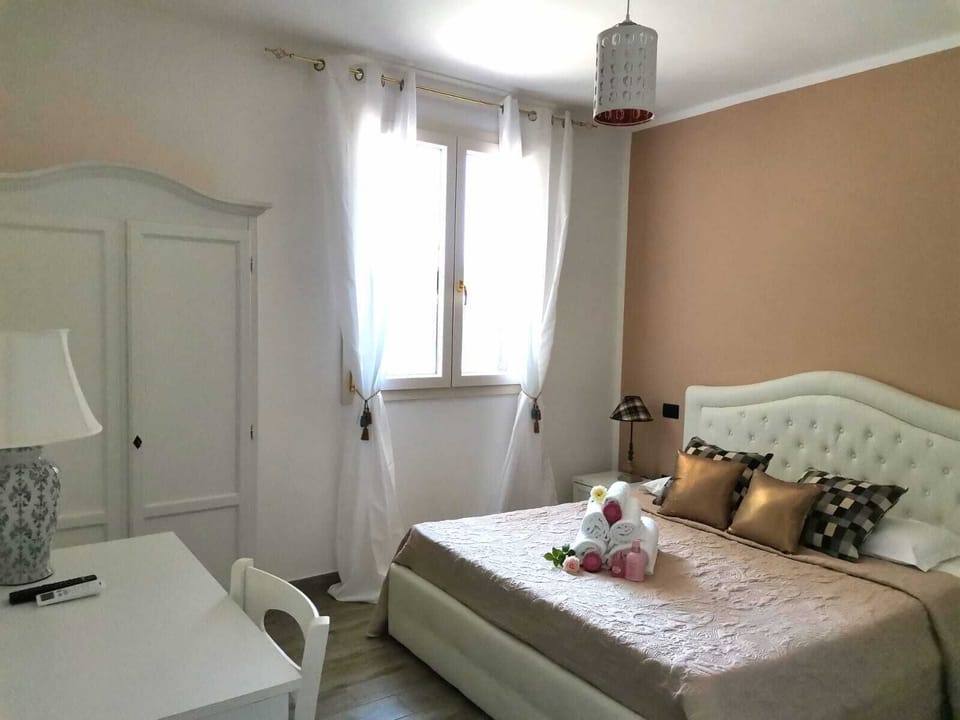 Double or Twin Room | Premium bedding, minibar, in-room safe, soundproofing
