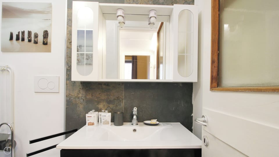 Apartment (1 Bedroom) | Interior