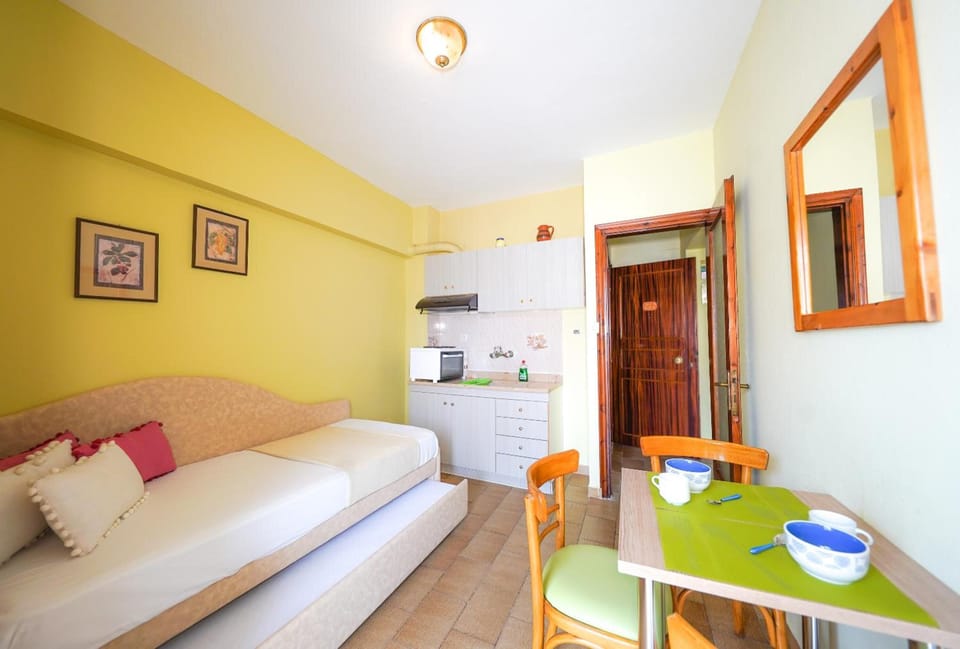 1 bedroom, in-room safe, desk, soundproofing