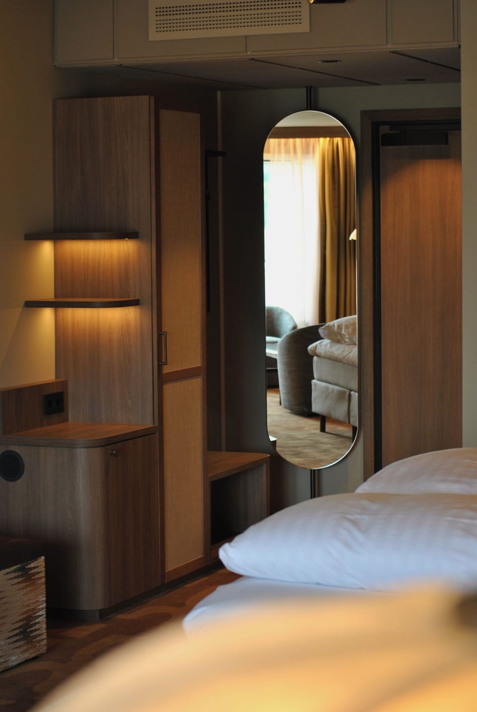 In-room safe, desk, WiFi (free), bed sheets