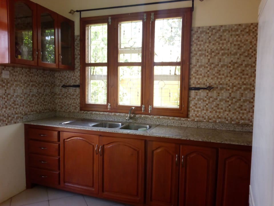 Fridge, microwave, toaster, cookware/dishes/utensils