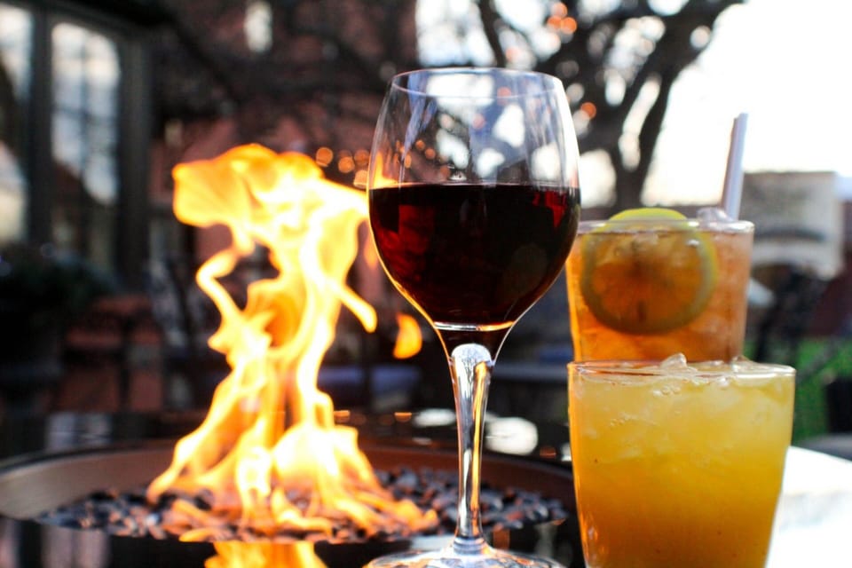 Cocktail bar, garden views, open daily