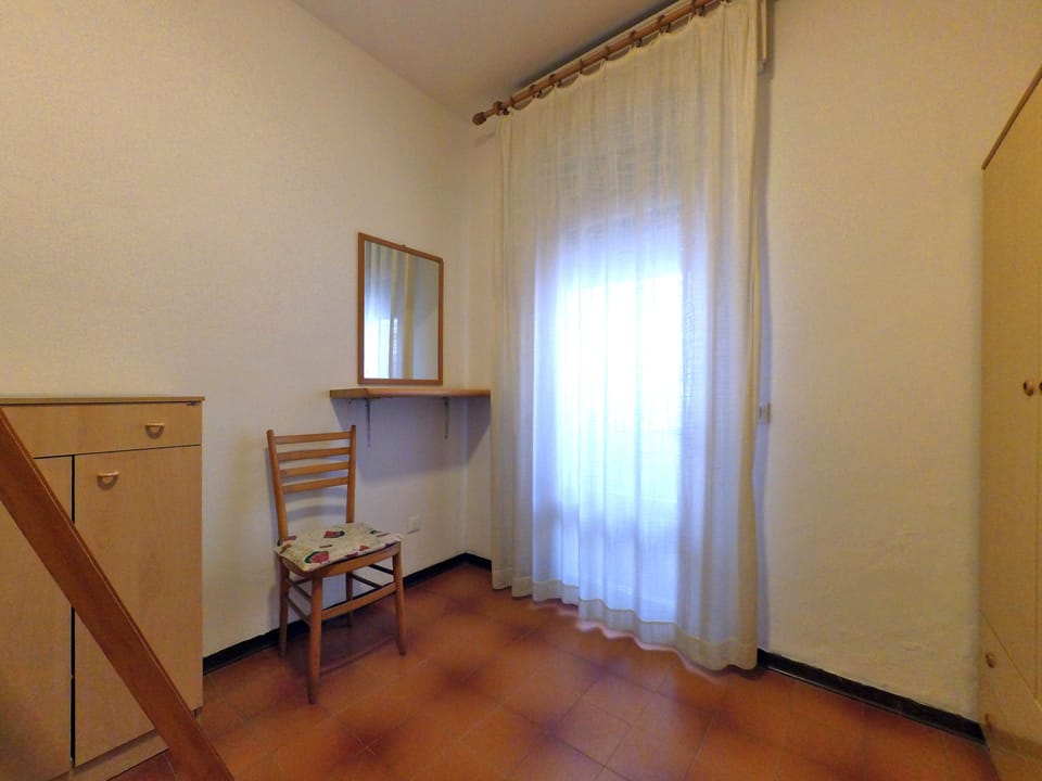 Apartment, 2 Bedrooms | Room amenity