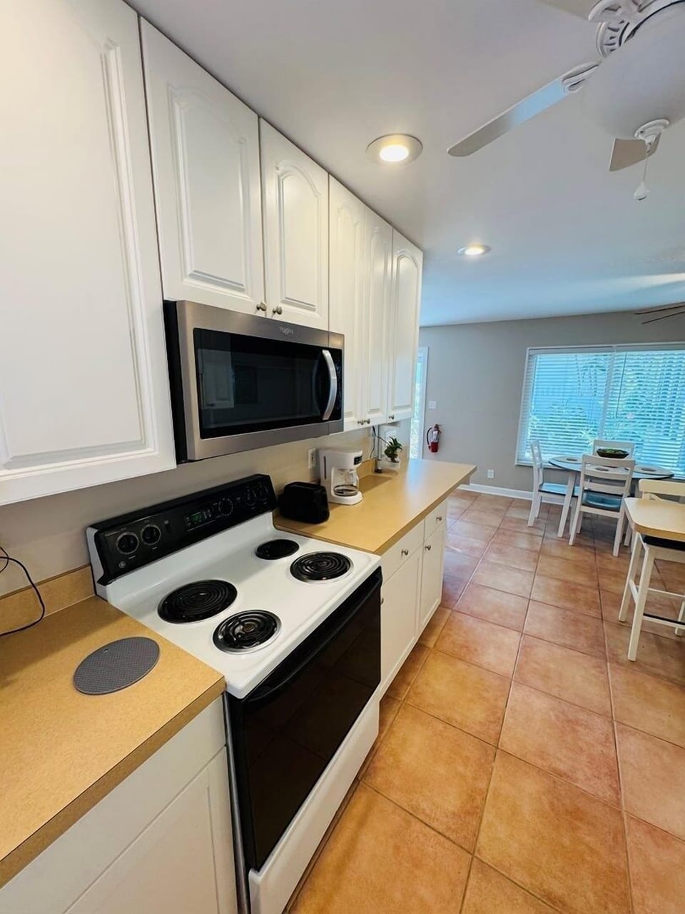 Apartment, 2 Bedrooms | Private kitchen | Dishwasher, cookware/dishes/utensils