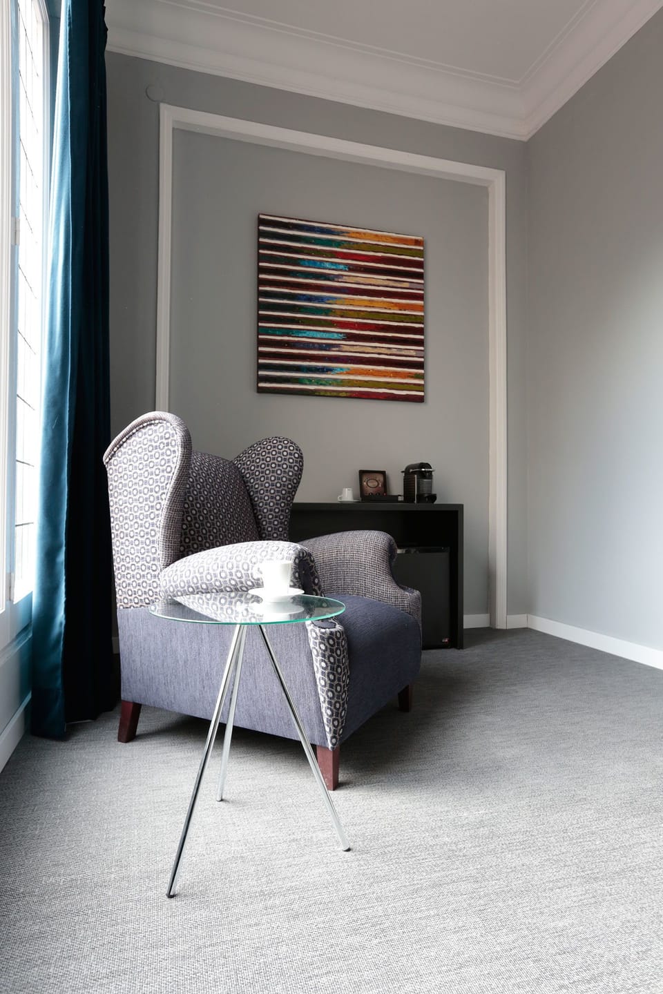 Suite (2 Adults + 2 Children) | Living area | Flat-screen TV, fireplace