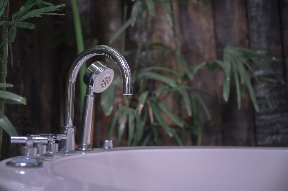 Superior Studio, Poolside | Bathroom | Shower, free toiletries, hair dryer, slippers