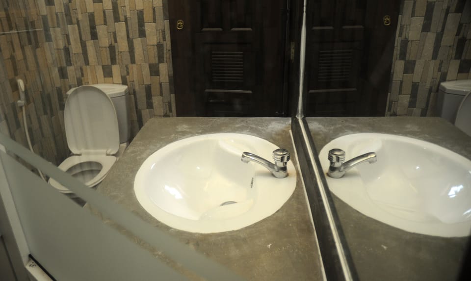 Banja Little Villa Bed and Breakfast in Hikkaduwa