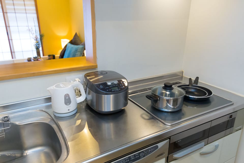 Private Vacation Home | Private kitchenette | Fridge, microwave, stovetop, dishwasher
