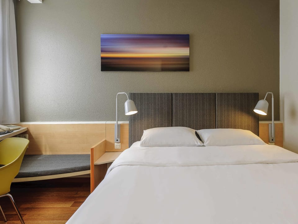 Room, 1 Double Bed (New Sleep Easy Concept) | Hypo-allergenic bedding available, pillowtop beds, desk, blackout drapes