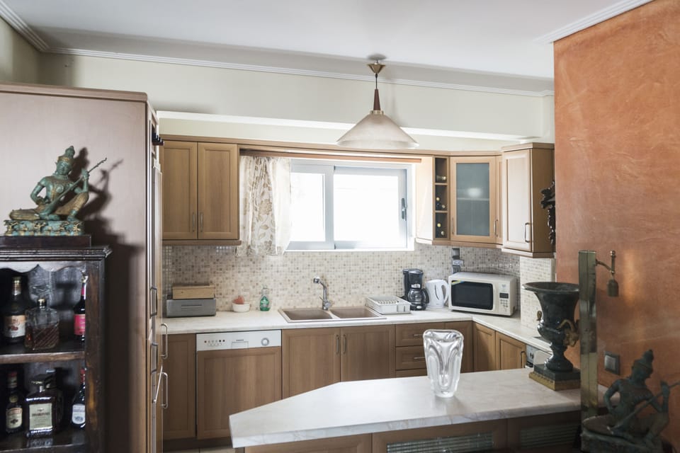 Family Apartment, 2 Bedrooms, Kitchen | Private kitchen | Fridge, coffee/tea maker, electric kettle
