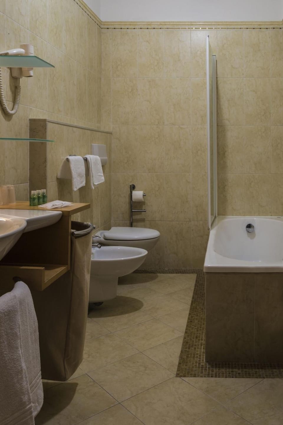 Room amenity