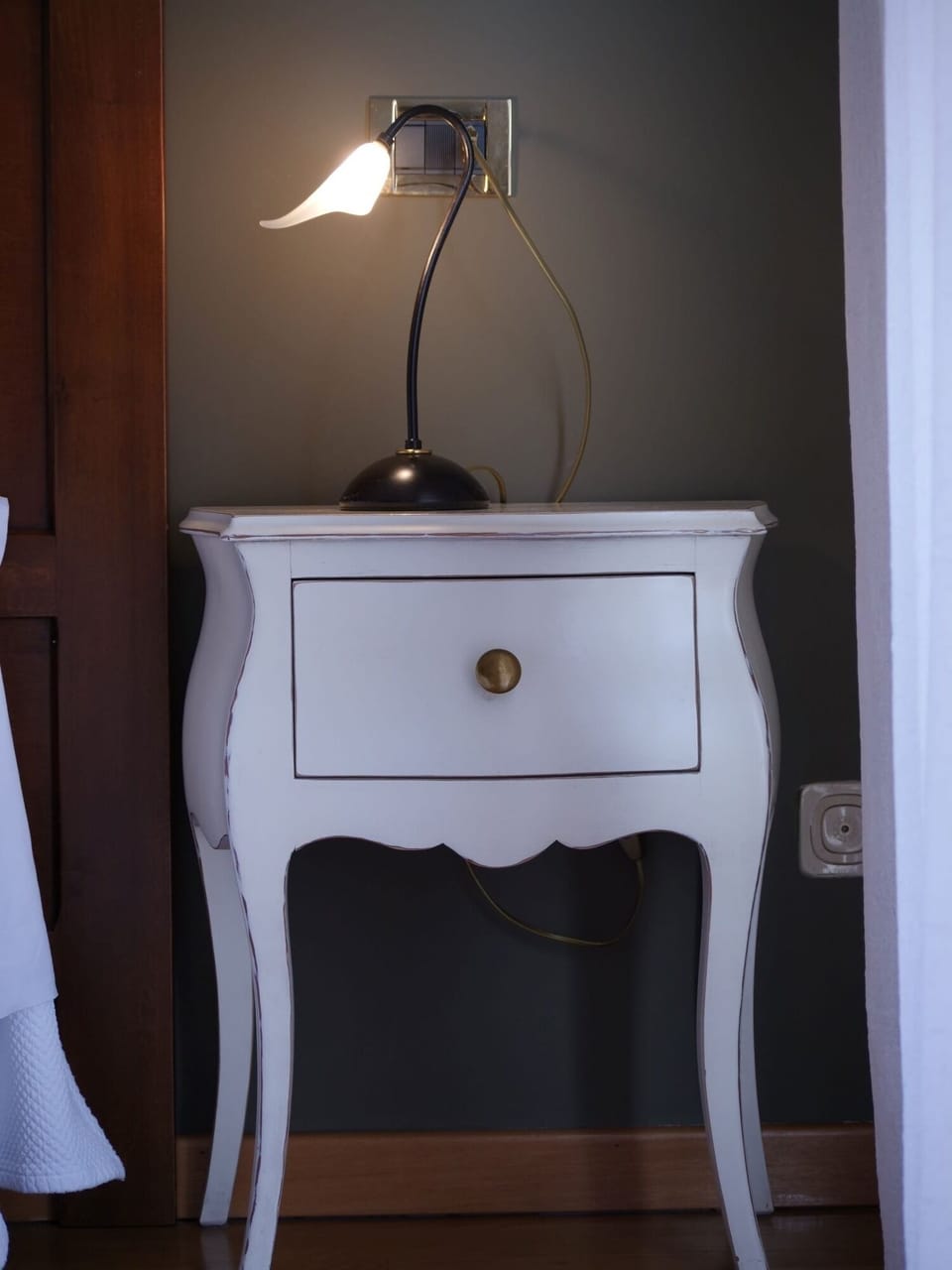 In-room safe, desk, soundproofing, iron/ironing board