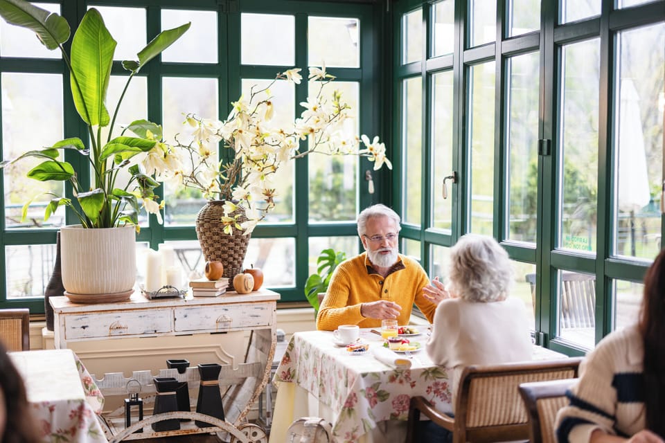 Free daily buffet breakfast
