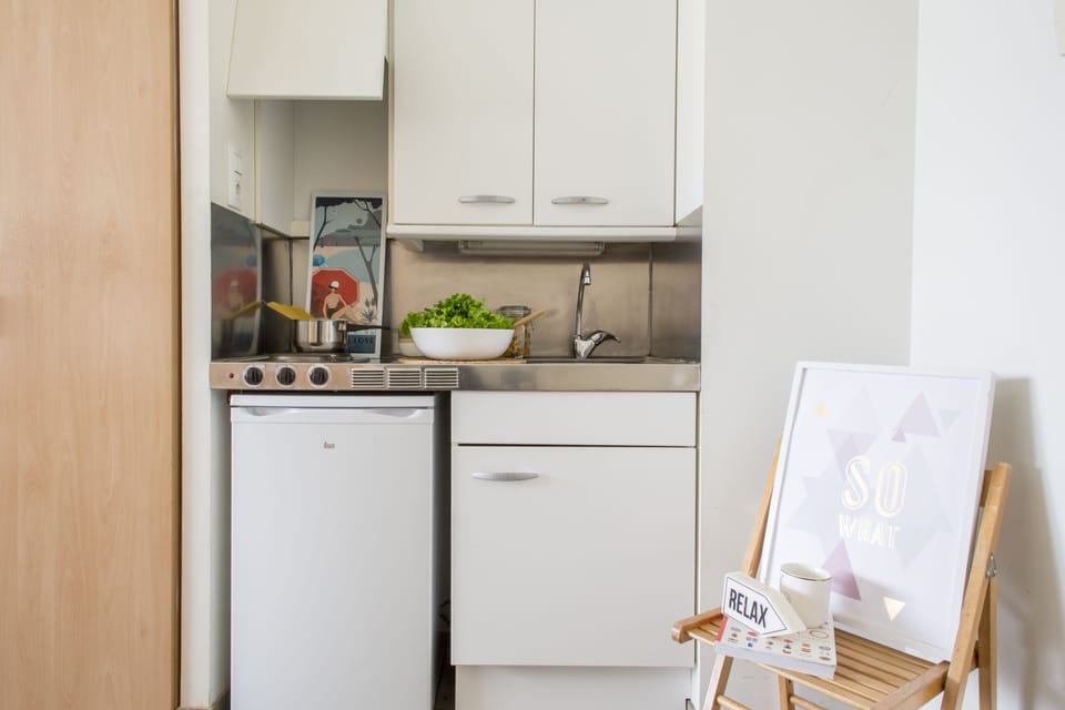 Superior Studio | Private kitchenette | Fridge, microwave