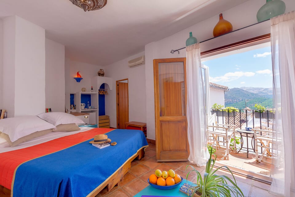Premium Double Room, Ensuite, Mountain View (CCM) | Egyptian cotton sheets, premium bedding, down comforters, minibar