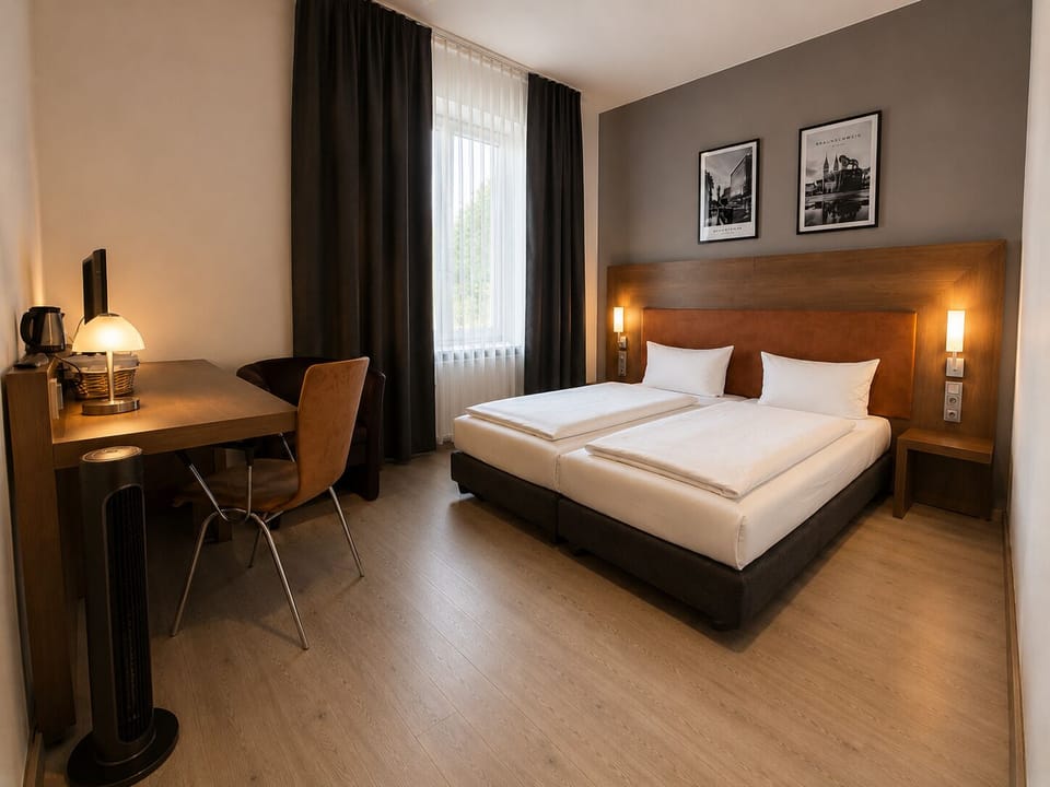 Double Room | Individually decorated, individually furnished, desk, blackout drapes