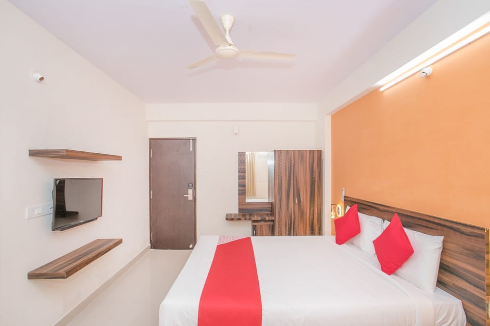 Standard Double Room | Free WiFi, bed sheets