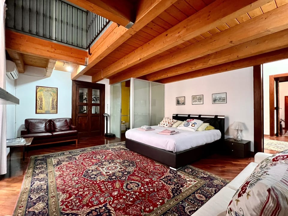 Suite | Premium bedding, down comforters, memory foam beds, desk