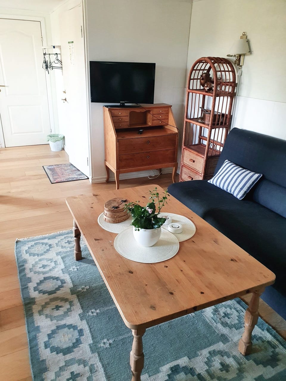 Apartment, Private Bathroom | Blackout drapes, iron/ironing board (on request), cribs (surcharge)