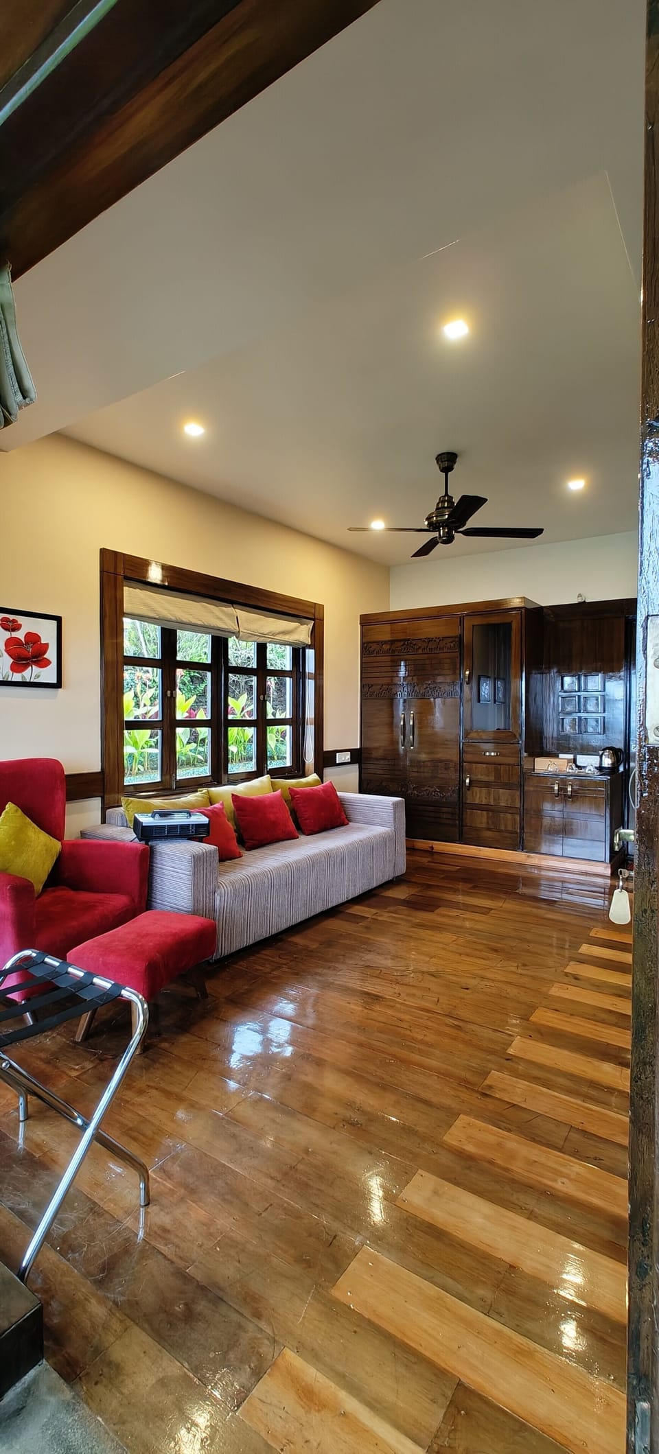 Tea Lands Suites | Premium bedding, minibar, in-room safe, individually decorated
