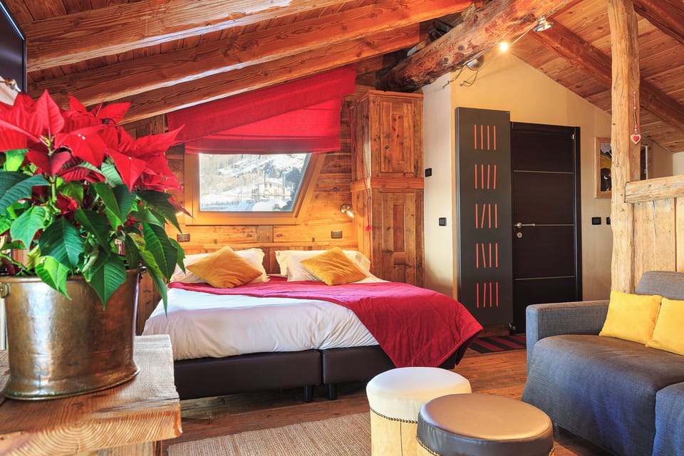 Junior Suite, Sauna (Attic) | Premium bedding, in-room safe, soundproofing, free WiFi
