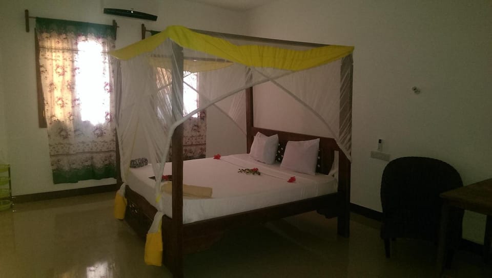 In-room safe, desk, free WiFi, bed sheets