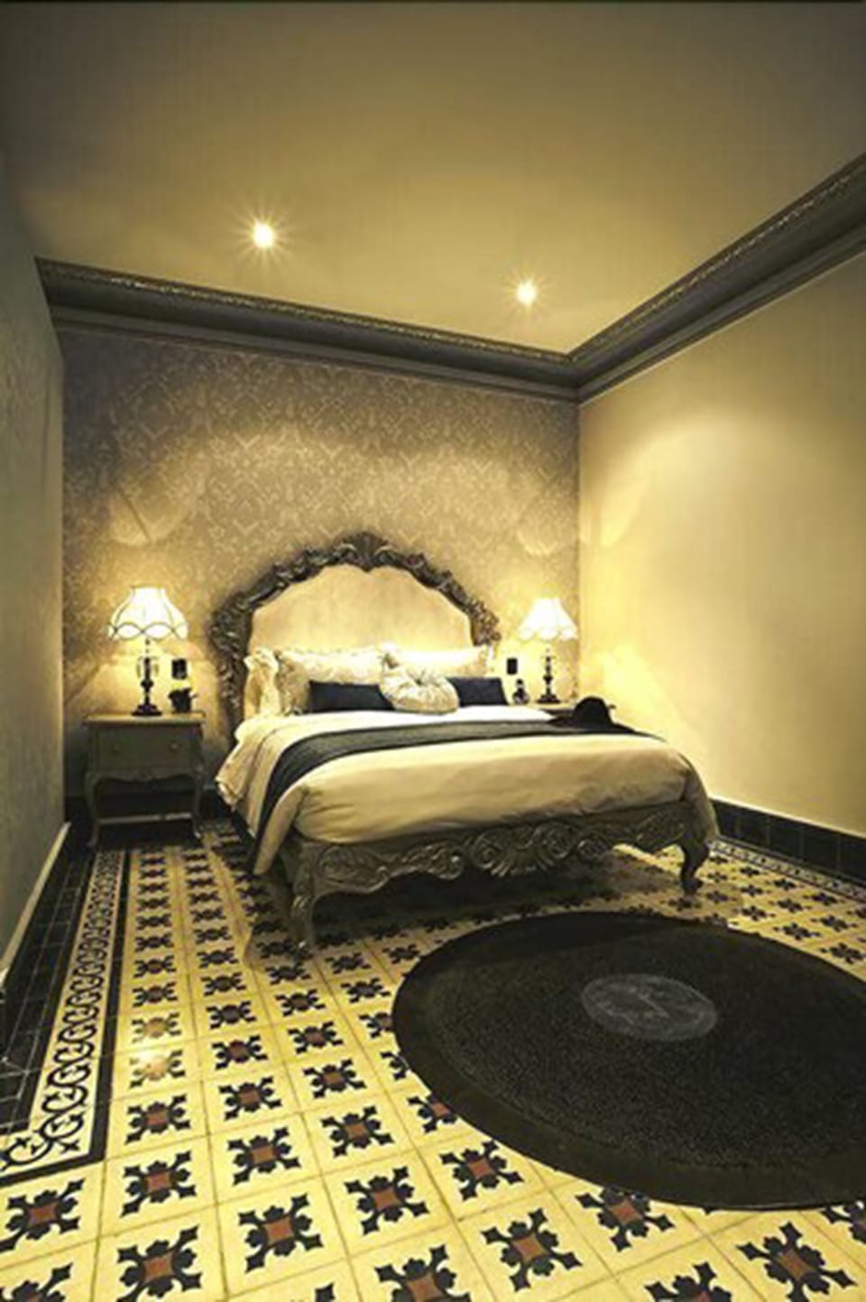 Standard Room | In-room safe, desk, soundproofing, iron/ironing board