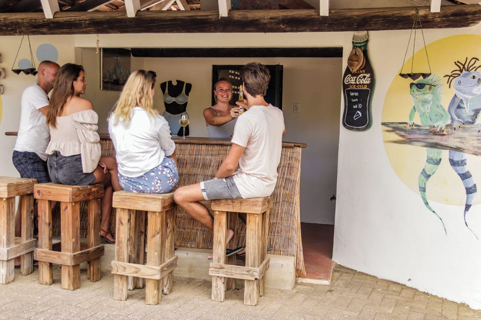 Poolside bar