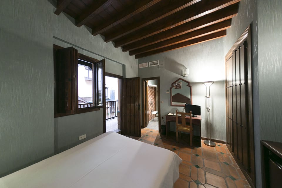 Double Room Single Use | Premium bedding, minibar, in-room safe, individually decorated